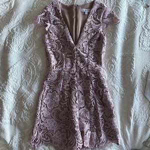 Dress the population light pink embroidered romper Size small